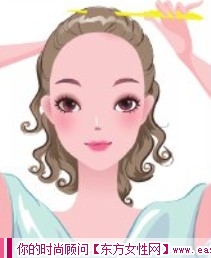 蓬松马尾卷发型 突出脸蛋美