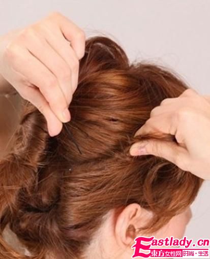 学习韩式盘发技巧 让你轻松拥有靓丽发型