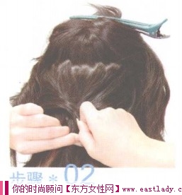 直发短发发型 展现俏丽自我风格