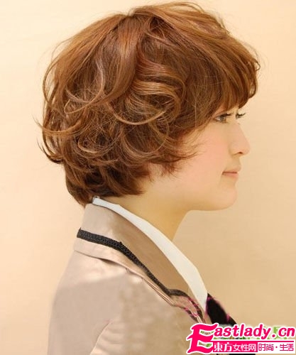 4款方脸发型 豪迈中添女人味