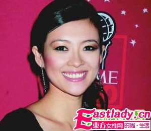 章子怡示范时尚甜美新娘发型