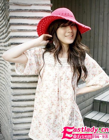 10款扮嫩发型百搭流行碎花裙