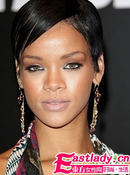 流行天后蕾哈娜的个性发型盘点