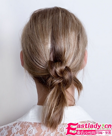  双结 发髻的盘法步骤