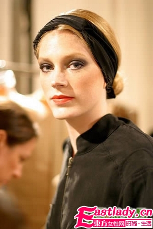 16款丝巾扎发法 人美发更美