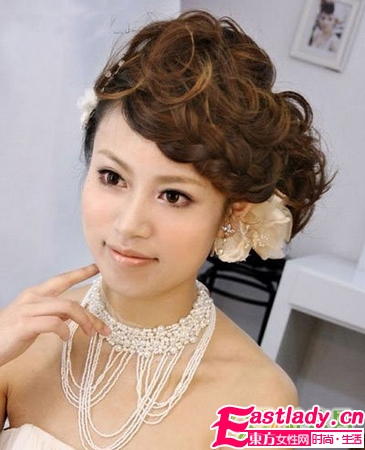 韩式蜈蚣辫盘发新娘发型