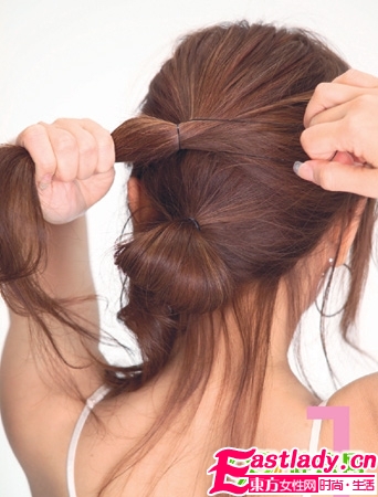 最具风情韩式盘发步骤图