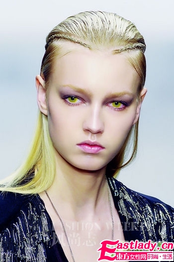 入秋文艺女最爱辫子造型