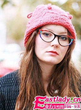 人气装扮 冬季发型与帽子的完美组合