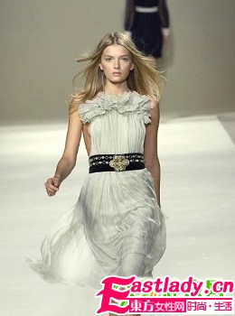 视觉盛宴 T台百合的百变发型