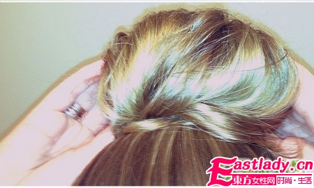 用废旧丝袜扎出蓬松饱满的圆发髻