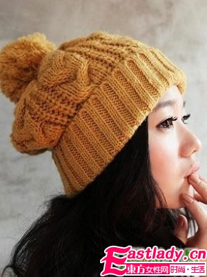 入冬时尚 看线帽如何搭配大卷发