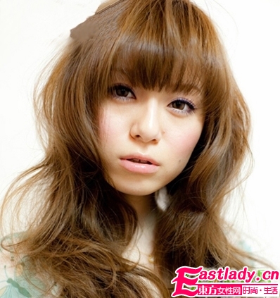 适合额头大MM的7款发型