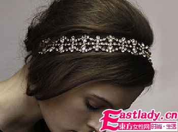 昔日时尚小天后 今日老气发型雷死人