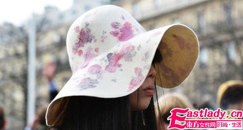 宽檐帽 今夏你也应该拥有一顶