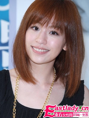 甜美范儿 09秋季最新内卷中长发