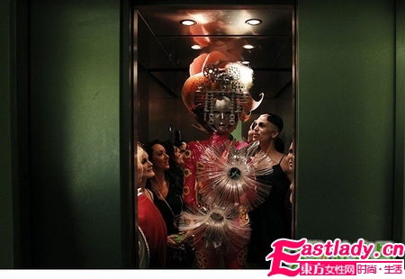 莫斯科另类发型秀 雷过Lady GaGa