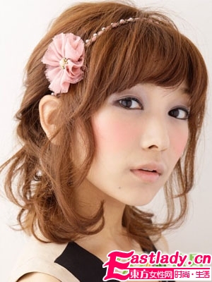 轻熟女最爱秋冬时尚中短发