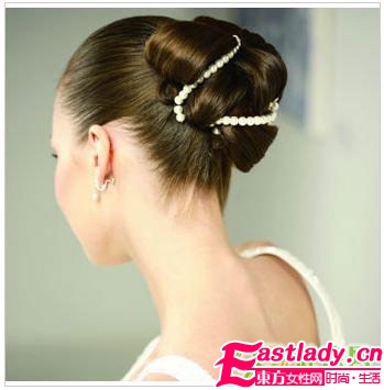 6款不同脸型的浪漫法国新娘盘发