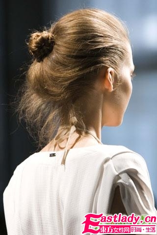 根据发质特点 设计你自己的气质发型