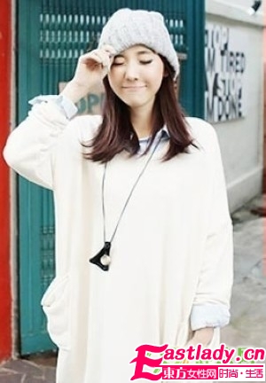 入冬时尚 看线帽如何搭配大卷发