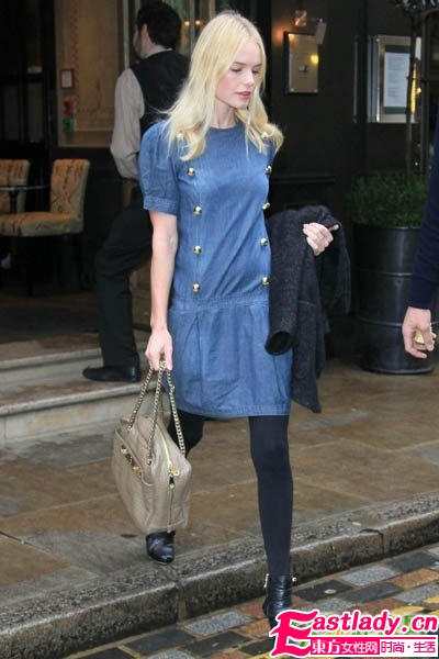 星级气质中分发增添时髦感(组图)