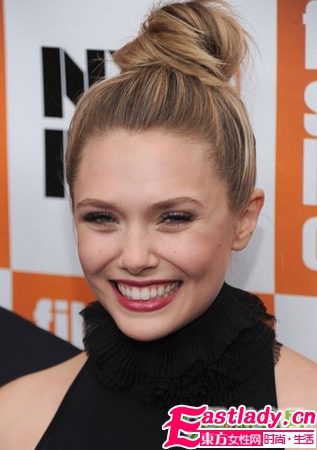 女星演绎丸子头 完美高发髻