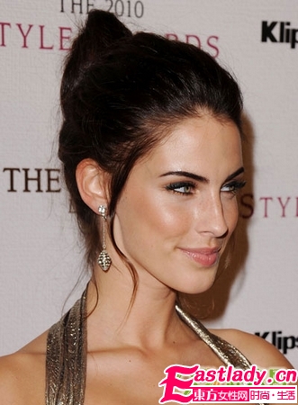 女星演绎丸子头 完美高发髻