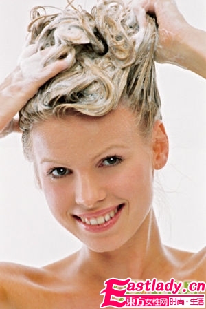 专家分享夏季护发妙招 拒绝头屑油腻