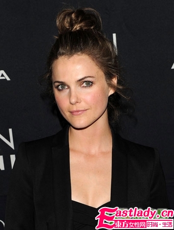 女星演绎丸子头 完美高发髻