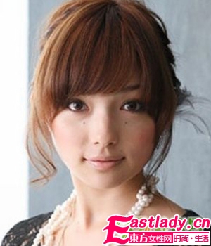 DIY华丽感妩媚新年韩式盘发