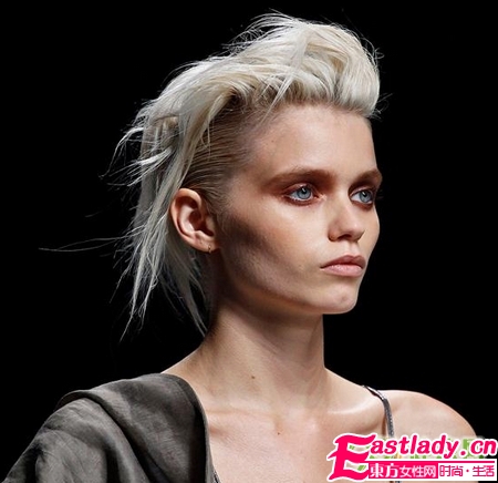 不剪短发变身 美少年