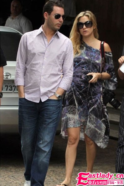 星级气质中分发增添时髦感(组图)