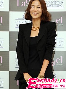 09秋季韩式女星婚宴发型