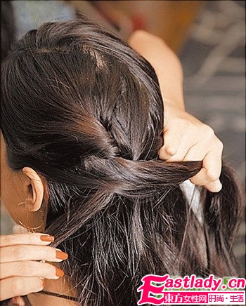 优雅斜垂马尾编发的编法图解步骤
