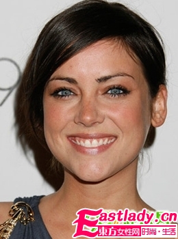 时尚明星 性感卷发10窍门