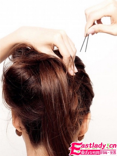 秋季发型 2款复古风丝巾系发