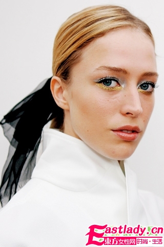 09秋季最新迷人度假发型DIY