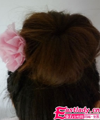 中长发怎么扎花苞头