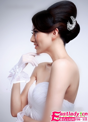 凸显高贵 婉约韩式新娘盘发