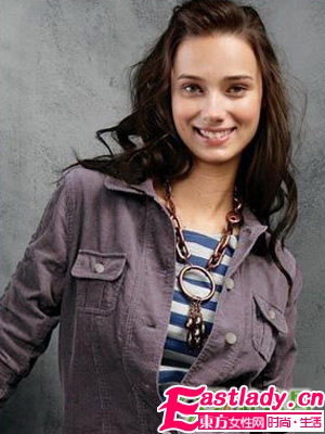 柔美清爽 最新冬季卷发造型