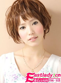 完美刘海 巧搭蓬松浪漫卷发