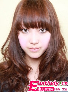 完美刘海 巧搭蓬松浪漫卷发