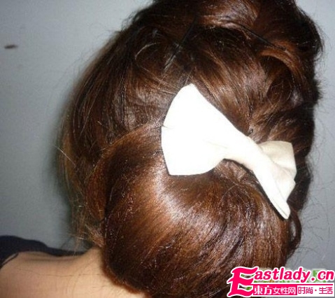 冬季韩式盘发图解