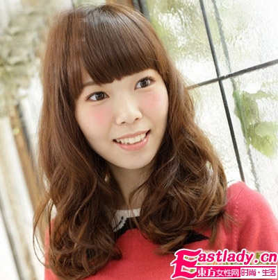 大脸型的女生适合什么发型