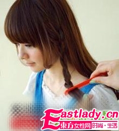 日系优雅辫子盘发的编法图解