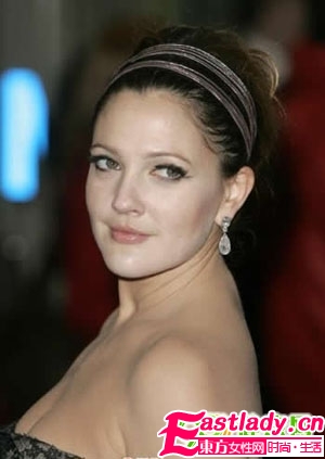 好莱坞女星亲身示范今季的热门发饰