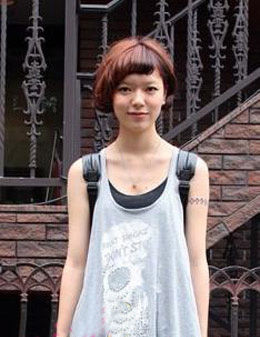 潮人示范露额短刘海发型 一起来学一下吧