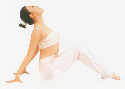 丰胸瑜伽帮你打造完美体形 提升罩杯还瘦身