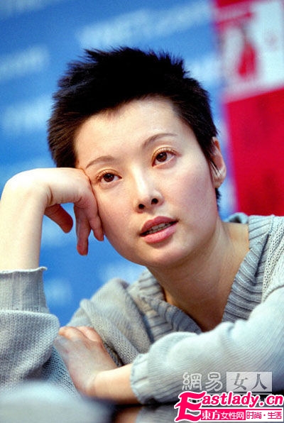 袁莉百变发型惹人爱